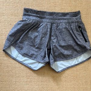 Lululemon Tracker Low-Rise Lined Short 4”